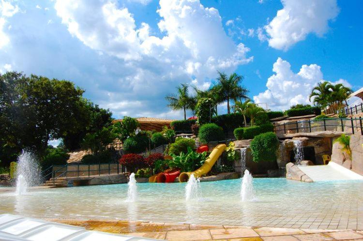 דירות קאלדס נובאס Piazza Acqua Park מראה חיצוני תמונה