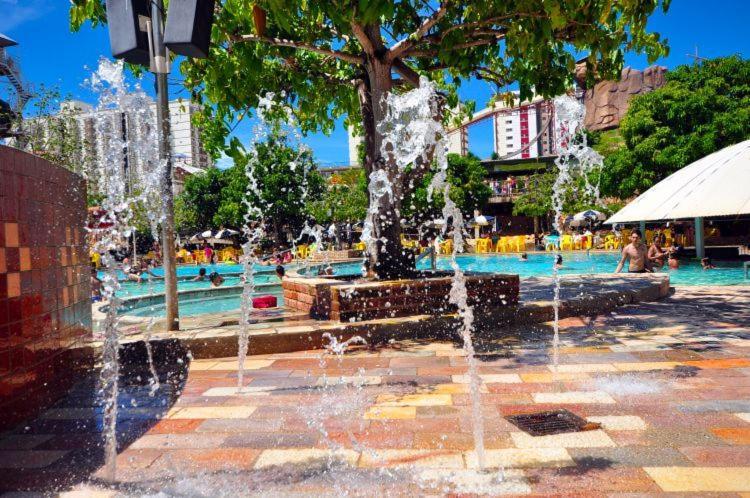 דירות קאלדס נובאס Piazza Acqua Park מראה חיצוני תמונה