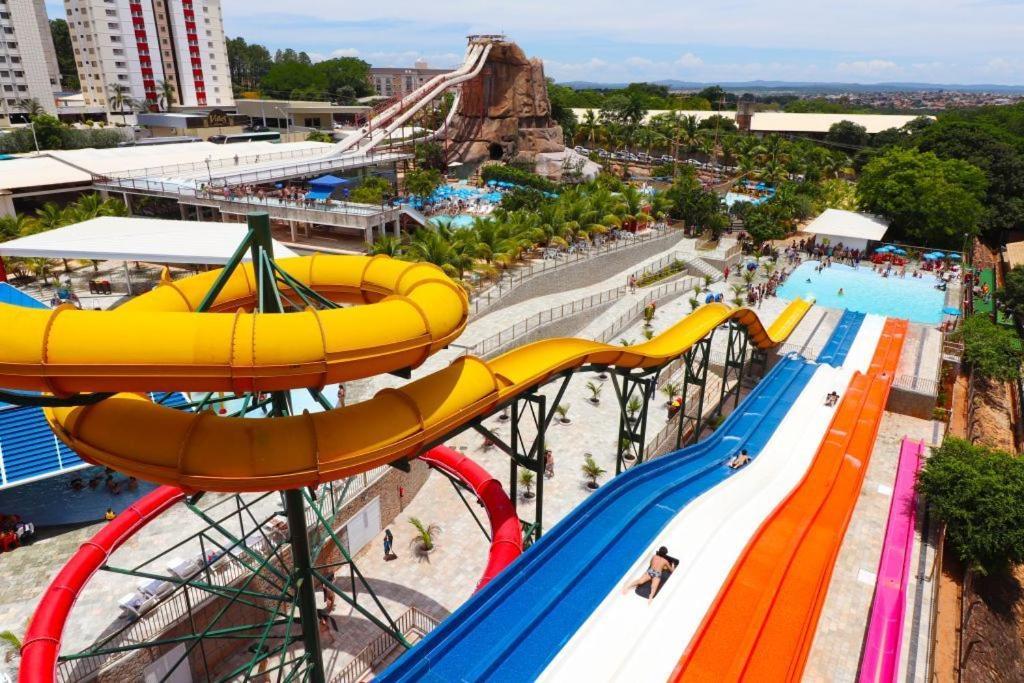 דירות קאלדס נובאס Piazza Acqua Park מראה חיצוני תמונה