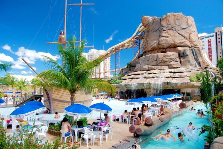 דירות קאלדס נובאס Piazza Acqua Park מראה חיצוני תמונה