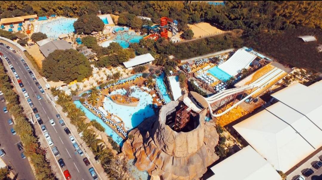 דירות קאלדס נובאס Piazza Acqua Park מראה חיצוני תמונה