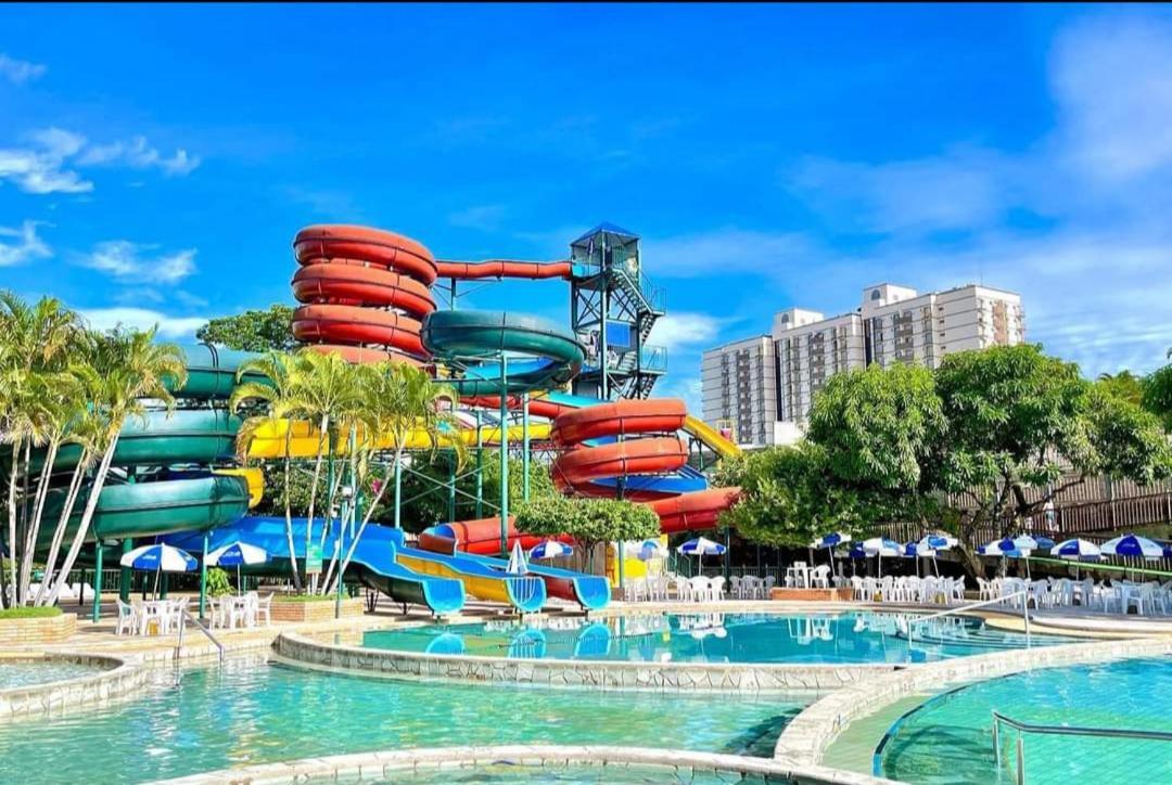 דירות קאלדס נובאס Piazza Acqua Park מראה חיצוני תמונה